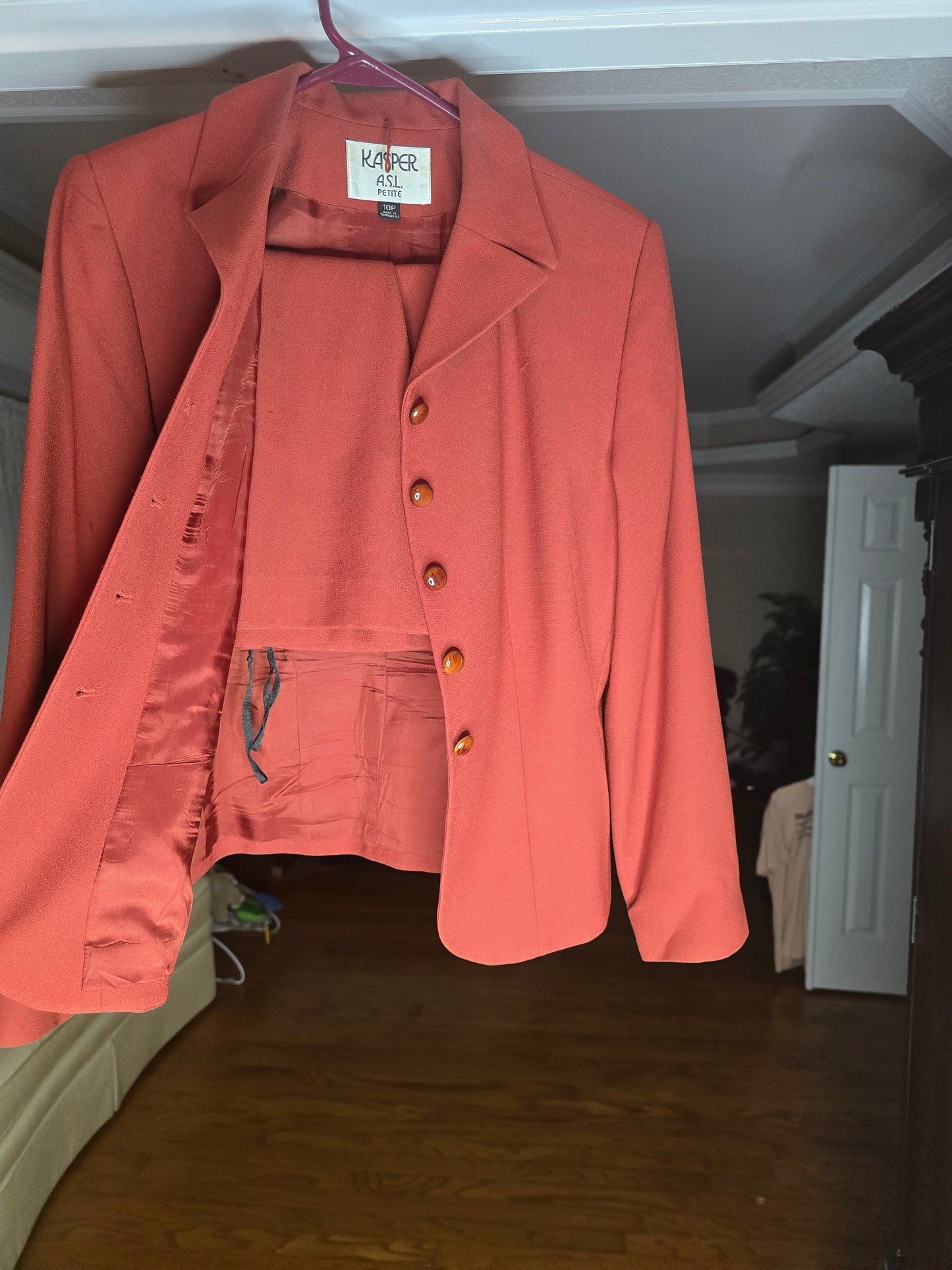 Kasper Suit